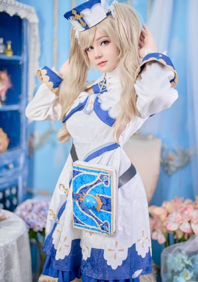 龚玥菲潘金莲