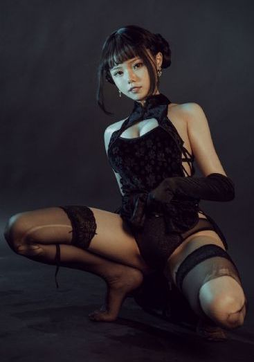 女大学生精油按摩